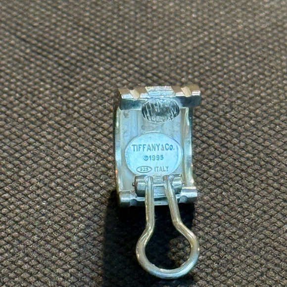 Tiffany & Co. Atlas Single Earrings!! - Picture 5 of 9